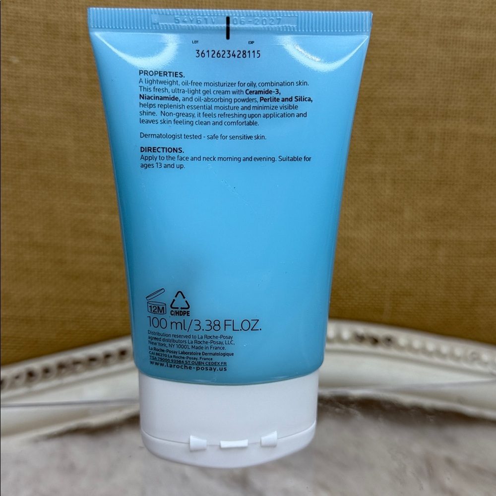 La Roche-Posay Toleriane Double Repair Matte Moisturizer - Picture 6 of 7